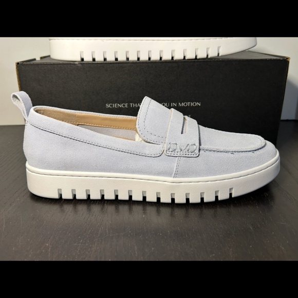 Vionic Uptown Suede Leather Loafers Shoes Light Blue Womans Size 9 - Picture 1 of 16